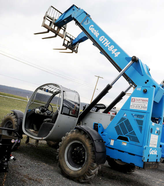 Genie GTH-844 Forklift Rental