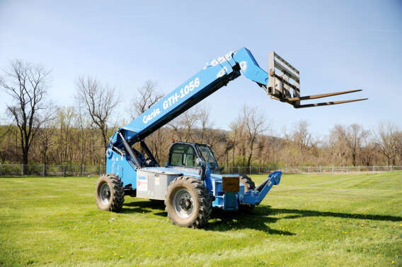 Genie GTH-1056 Forklift Rental